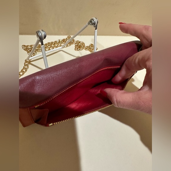 PRADA SAFFIANO RED LEATHER FLAP WALLET ON A CHAIN - Picture 5 of 8